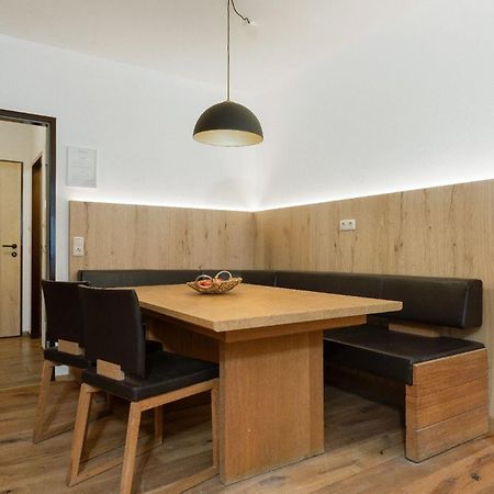 Appartement Krippenstein Mit Indoorpool Und Sauna Bad Goisern Eksteriør bilde