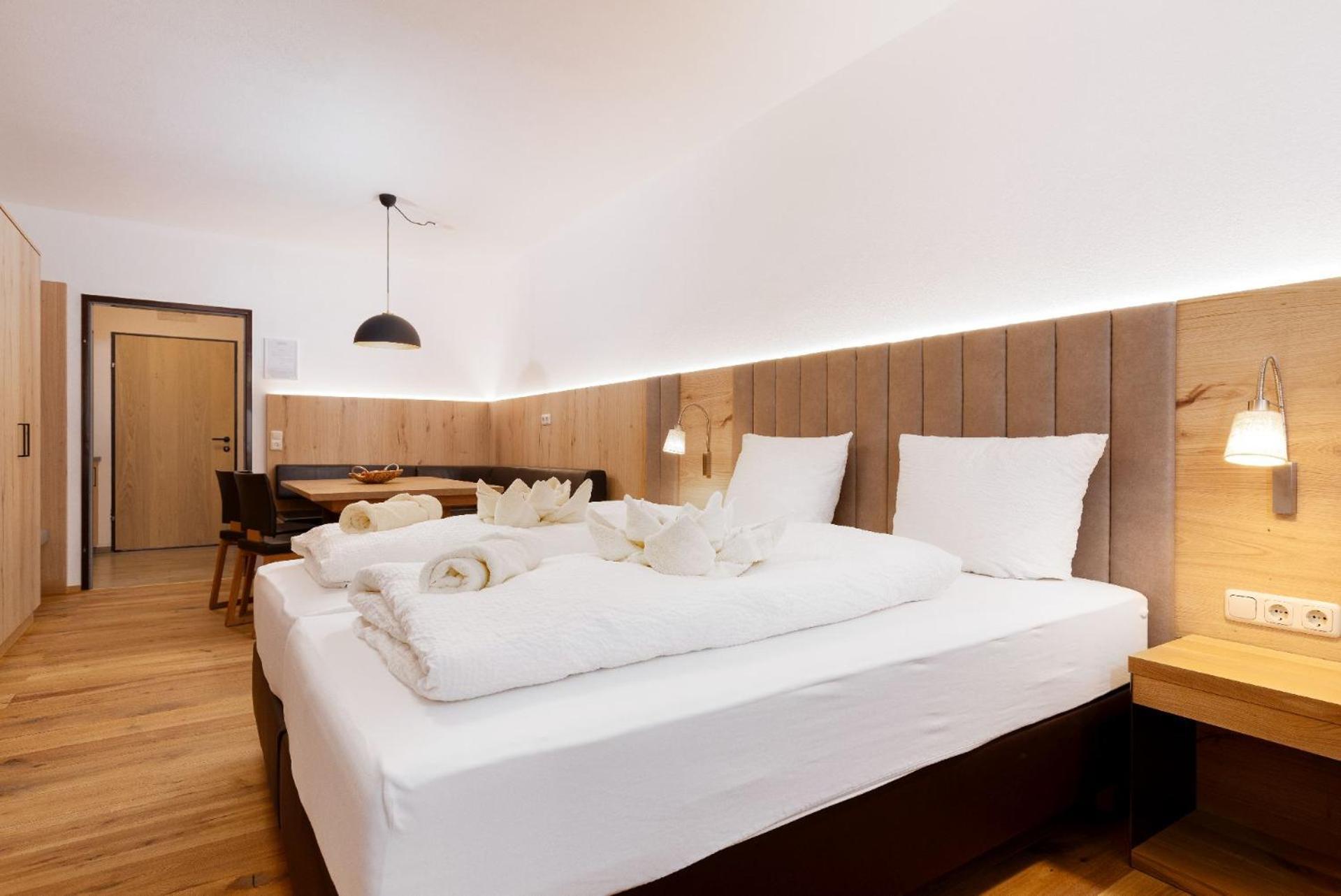 Appartement Krippenstein Mit Indoorpool Und Sauna Bad Goisern Eksteriør bilde
